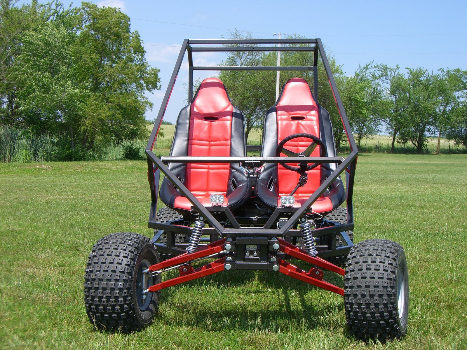 Grand Daddy buggy, front three-quarter right